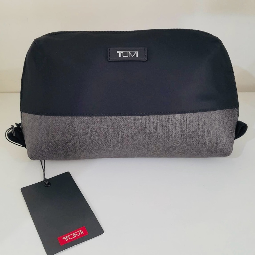 Brand New with Tag TUMI Medium Kit Gray & Black